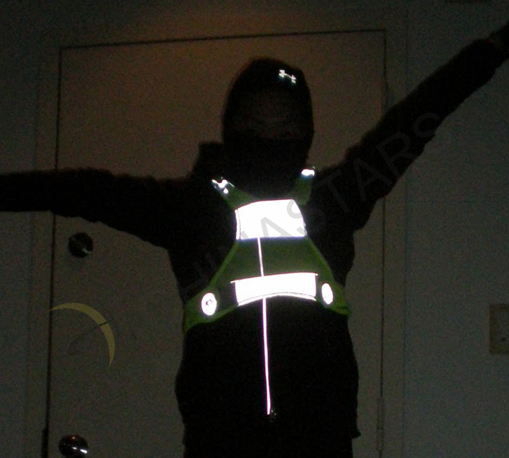 Reflective vest protect you to climb Beijing's tallest building